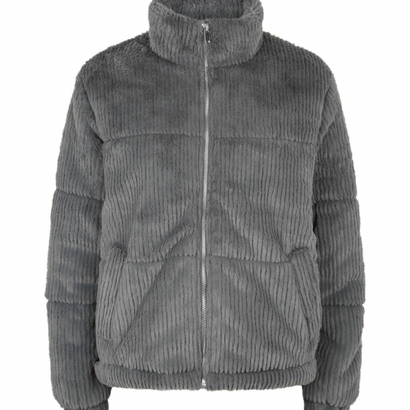 NWT Ribbed faux fur puffer - Picture 3 of 3